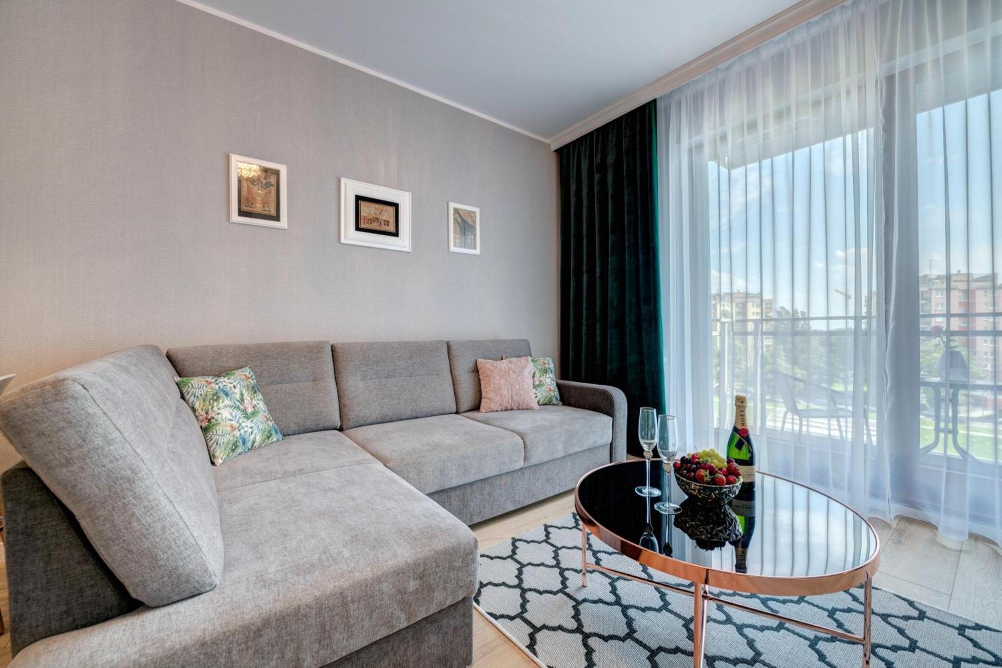 Live & Travel Apartments Number 1 — Photos 2