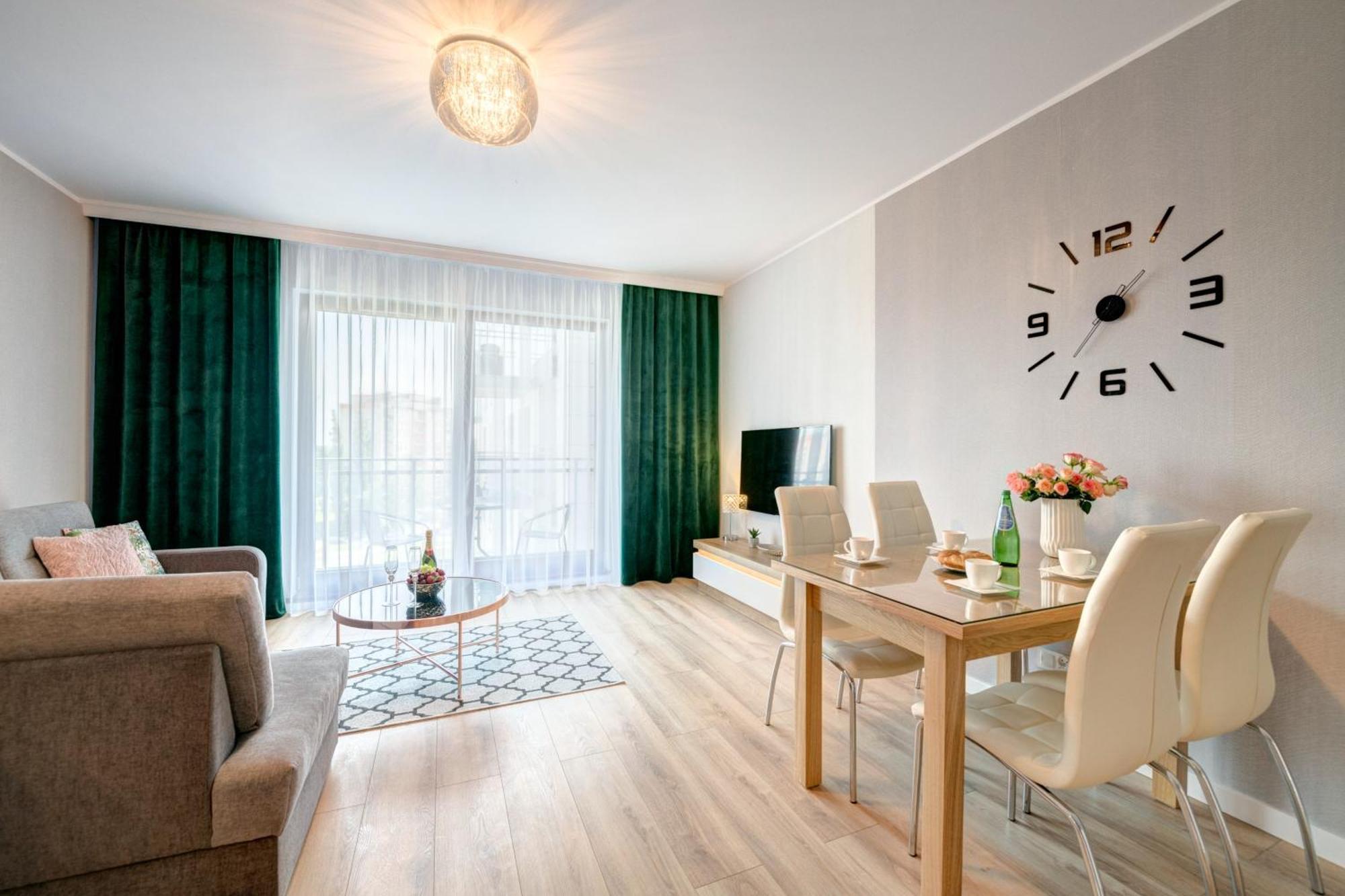 Live & Travel Apartments Number 1 — Photos 1